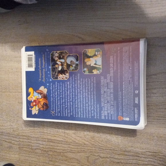 VHS Thumblina - Picture 3 of 4